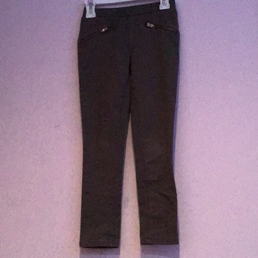 Jeans/leggings for kids.